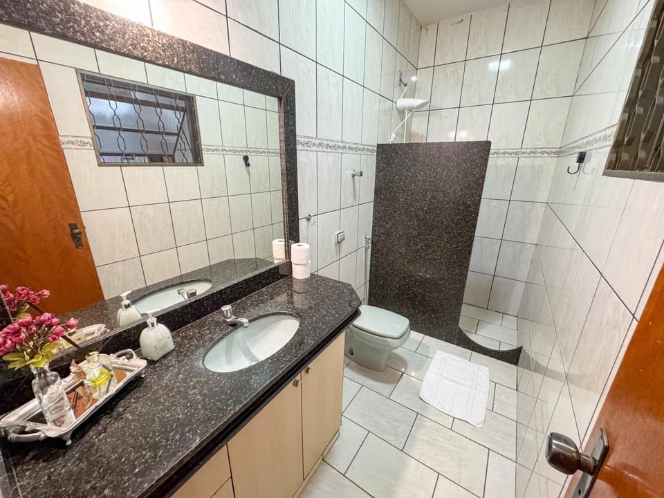 Shower, Bathroom, towels