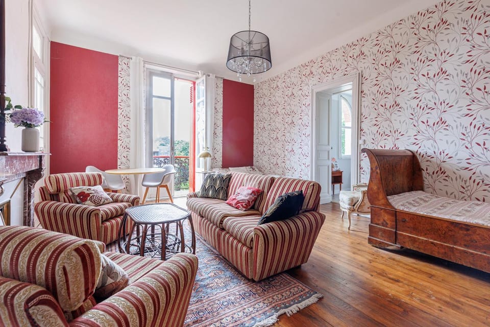 Property building, Living room