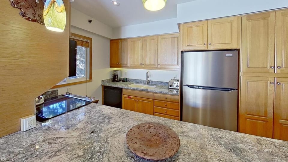 Crestwood 1202 Deluxe 3 Bedroom House in Snowmass Village