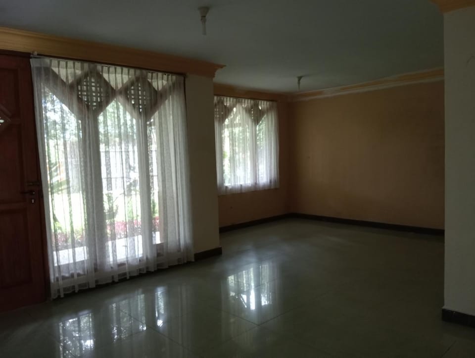 Welys vilas Villa in Cisarua