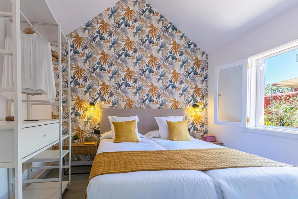 Bed, Other, Photo of the whole room, Bedroom