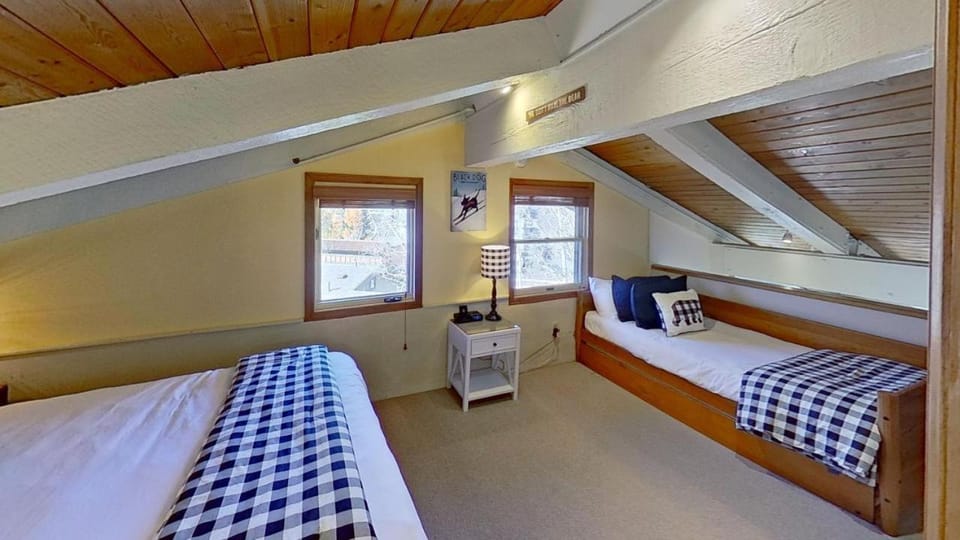 Crestwood 1309 Deluxe 1 Bedroom plus Loft House in Snowmass Village