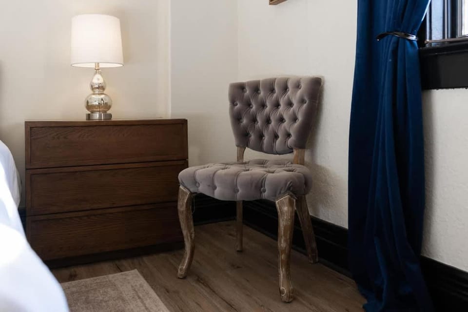 The Signature King with Mountain Views Hotel in Bisbee