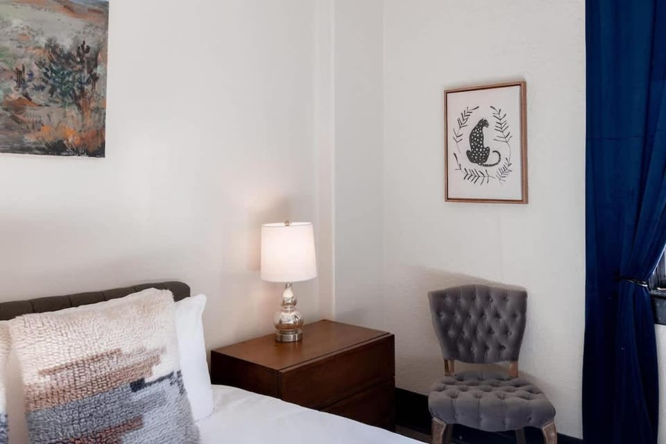 The Signature King with Mountain Views Hotel in Bisbee