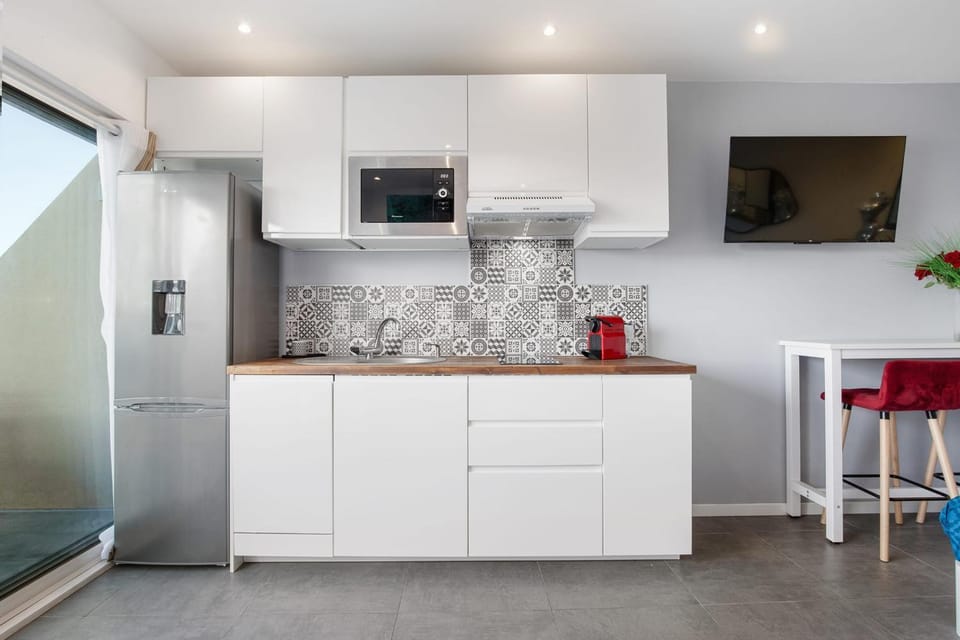 Blue Moon Heliopolis Ground Floor Apartment Near Naturist Beach Apartment in Agde