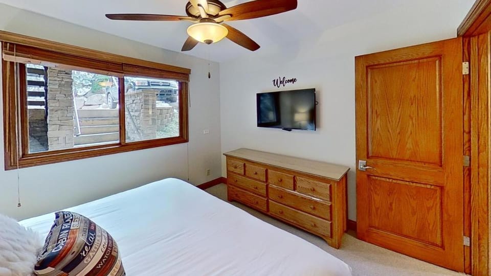 Crestwood 2105 Deluxe 1 Bedroom House in Snowmass Village