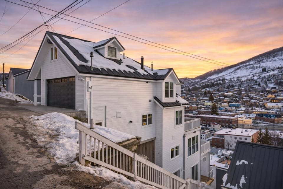 311 Ontario Mountain Majesty by SkyRun Park City House in Park City