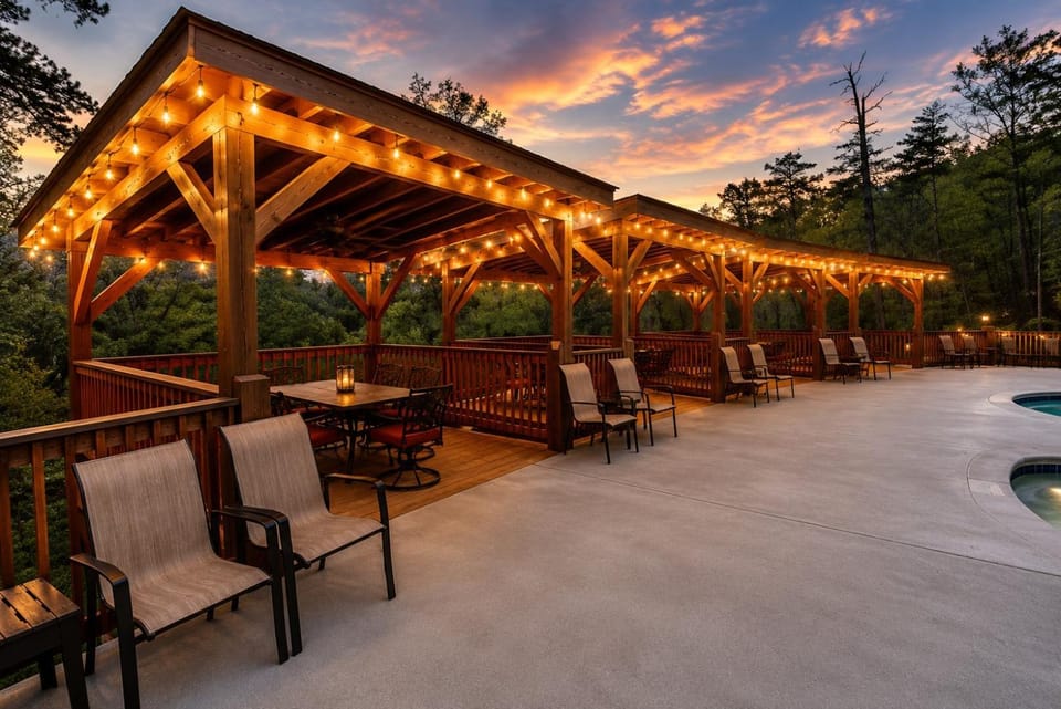 Cabin Fever, free tickets, no catch! Cabin in Pigeon Forge