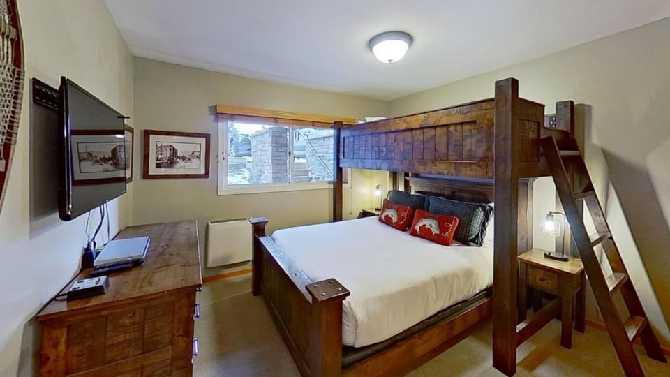 Crestwood 2111 Premier 2 Bedroom House in Snowmass Village