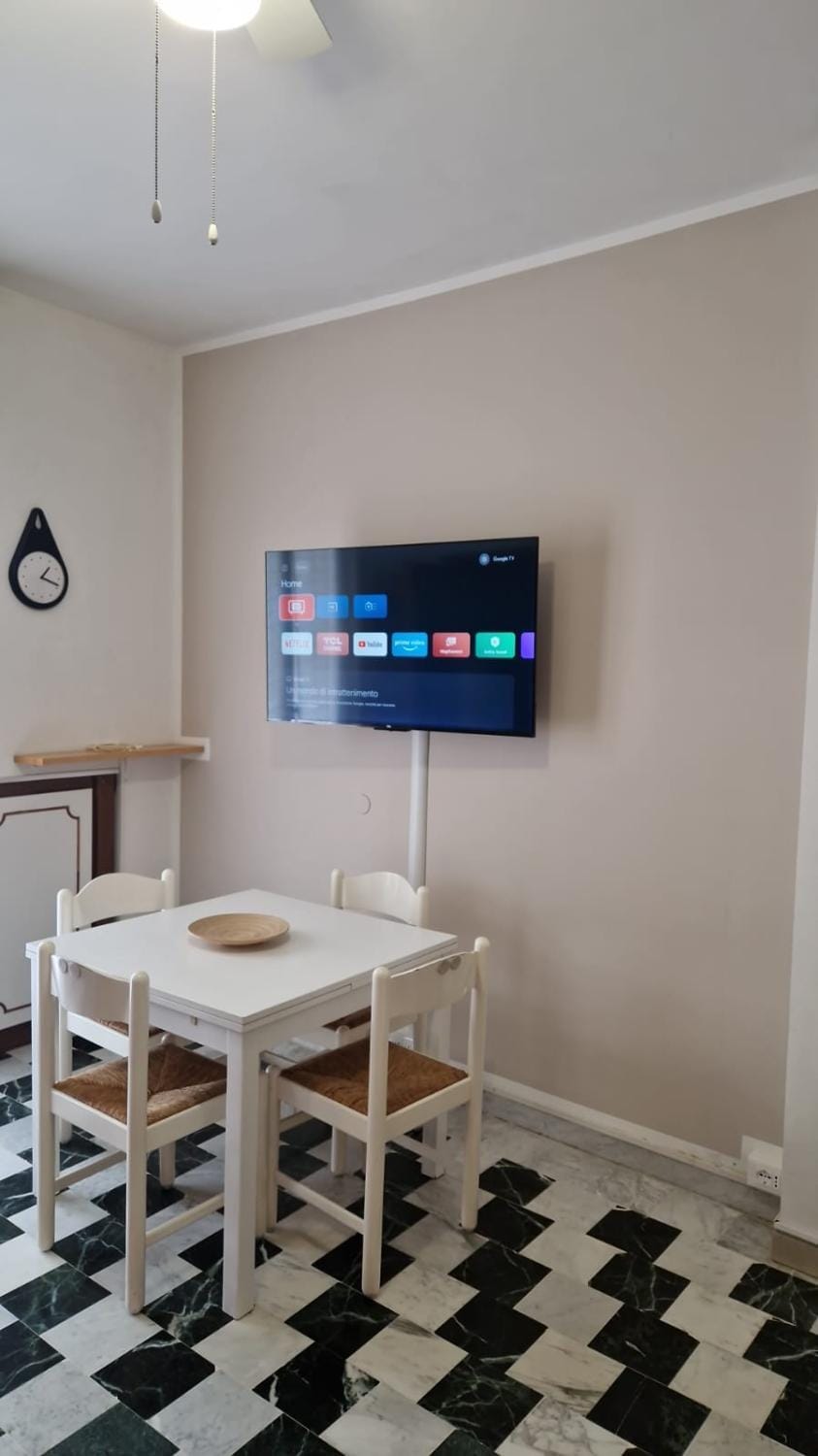 TV and multimedia, Dining area