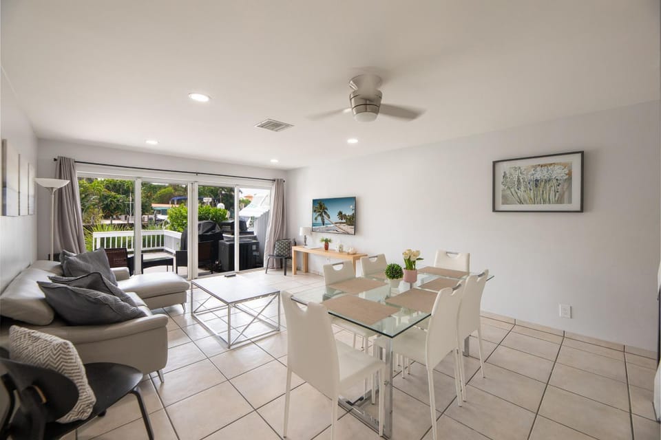 Waterside retreat House in Fort Lauderdale