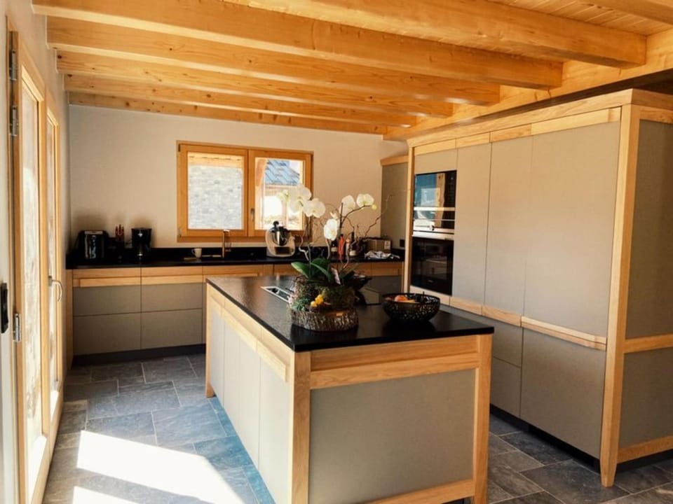 Kitchen or kitchenette, Living room