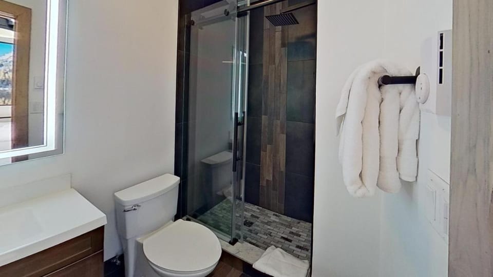 Crestwood 2213 Premier 2 Bedroom Apartment in Snowmass Village