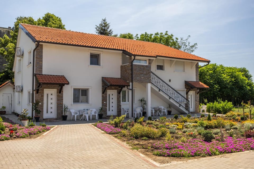 Mariachi Surčin Apartment in Belgrade