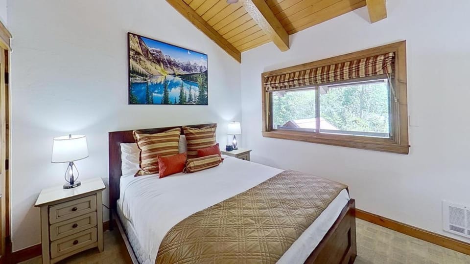 Crestwood 2302 Premier 3 Bedroom House in Snowmass Village
