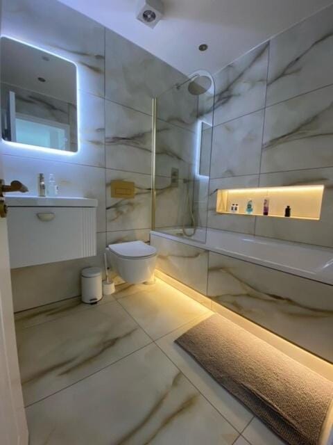 Alhambra House, Modern 2 Bed Flat - F2 Apartment in Croydon
