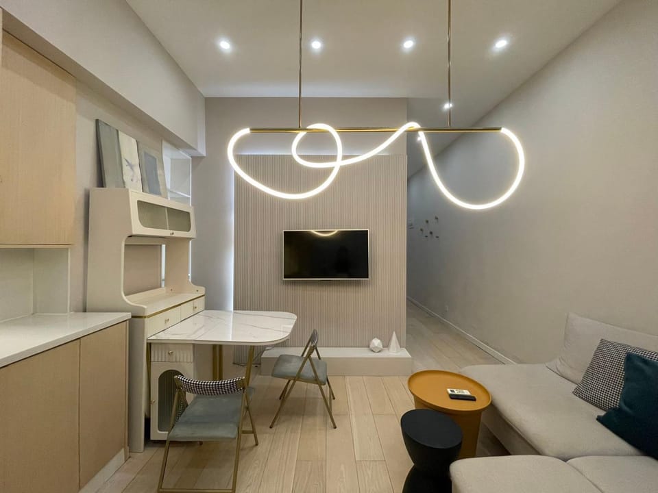 Book and Bed-Jingan Temple Apartment in Shanghai