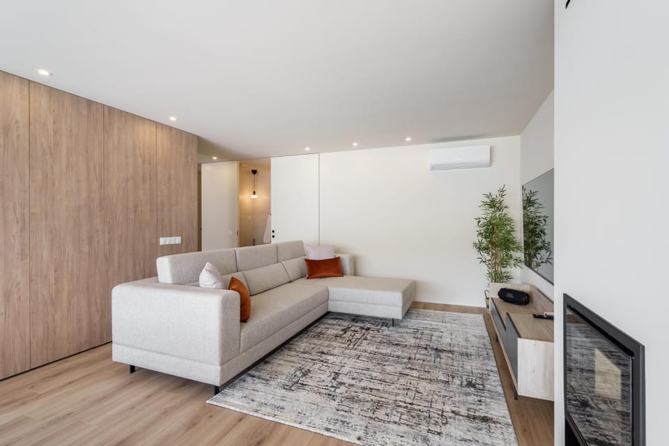 TV and multimedia, Living room, air conditioner