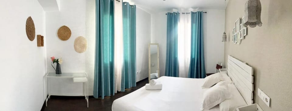 Oasis Backpackers' Toledo Hostel in Toledo