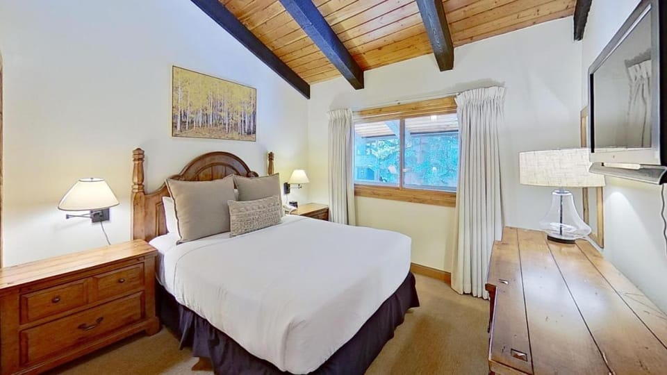 Crestwood 2313 Deluxe 1 Bedroom Plus Loft House in Snowmass Village