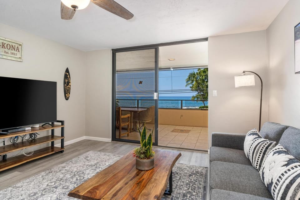 Big Island Holualoa Bay Villas 106 by Coldwell Banker Island Vacations Apartment in Holualoa