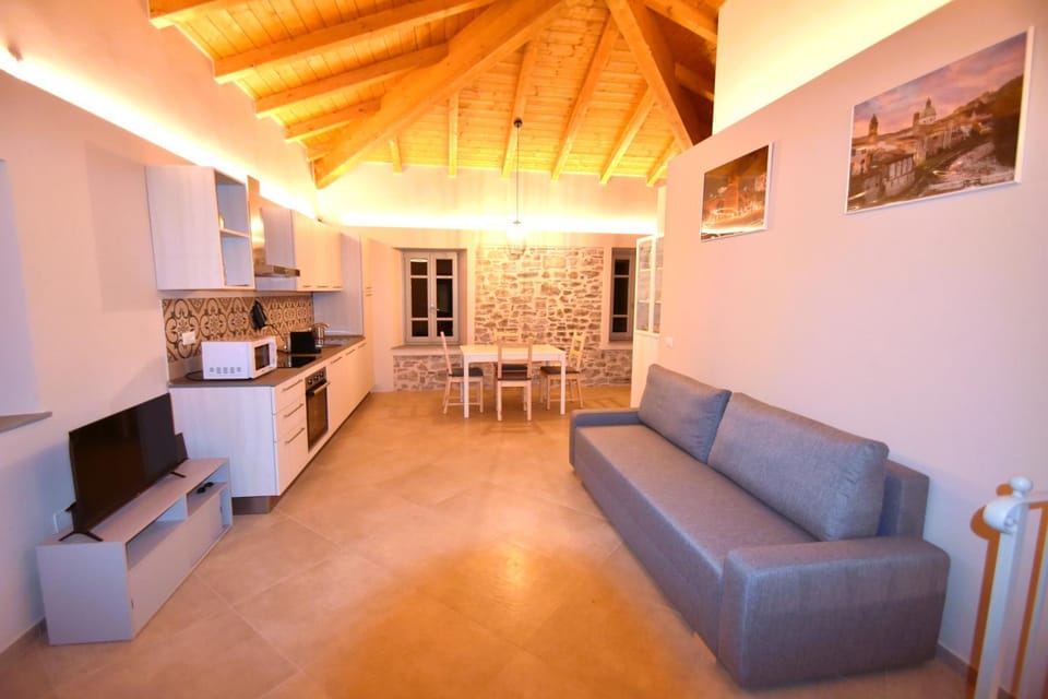 Villa Il Circolo Bassone House in Province of Massa and Carrara