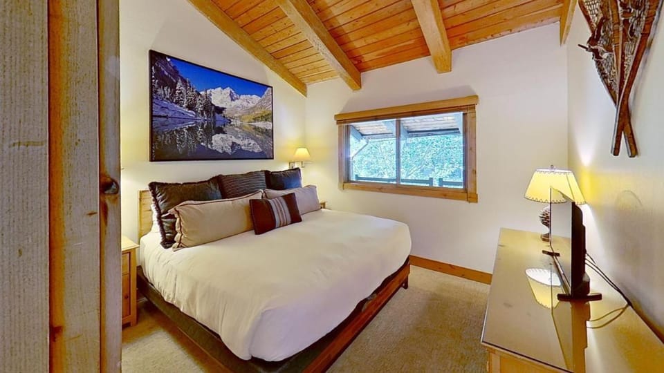 Crestwood 2318 Premier 1 Bedroom Plus Loft House in Snowmass Village