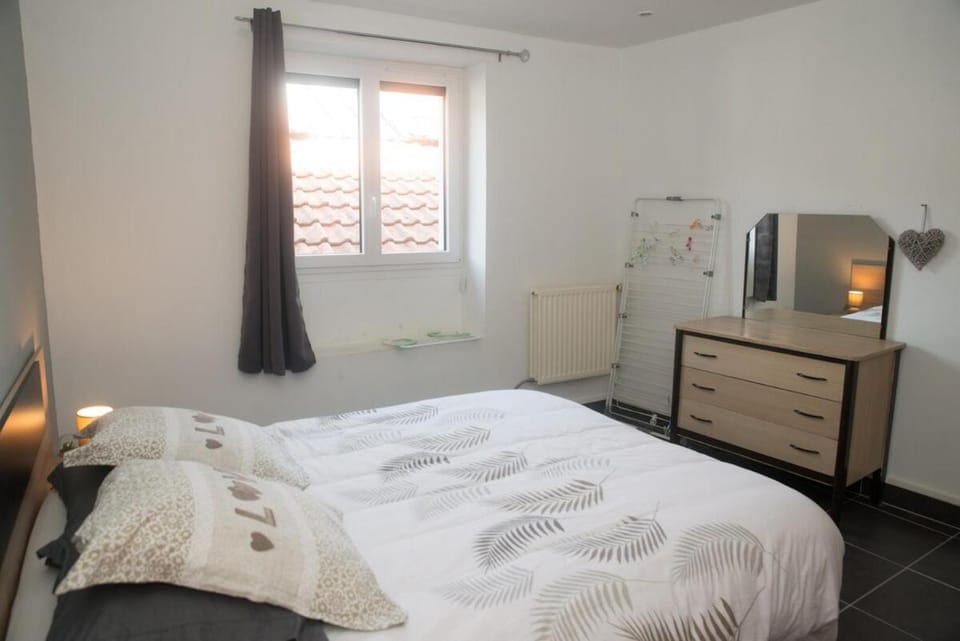 Maison de ville meublée 60m2 Apartment in Saint-Étienne