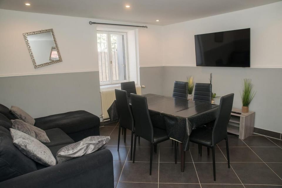 Maison de ville meublée 60m2 Apartment in Saint-Étienne