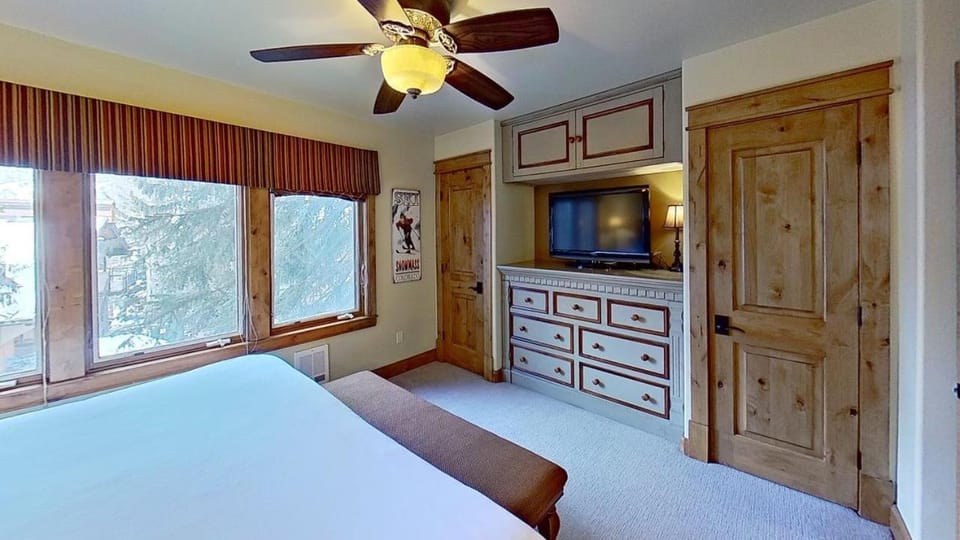 Crestwood 3104 Premier 2 Bedroom House in Snowmass Village