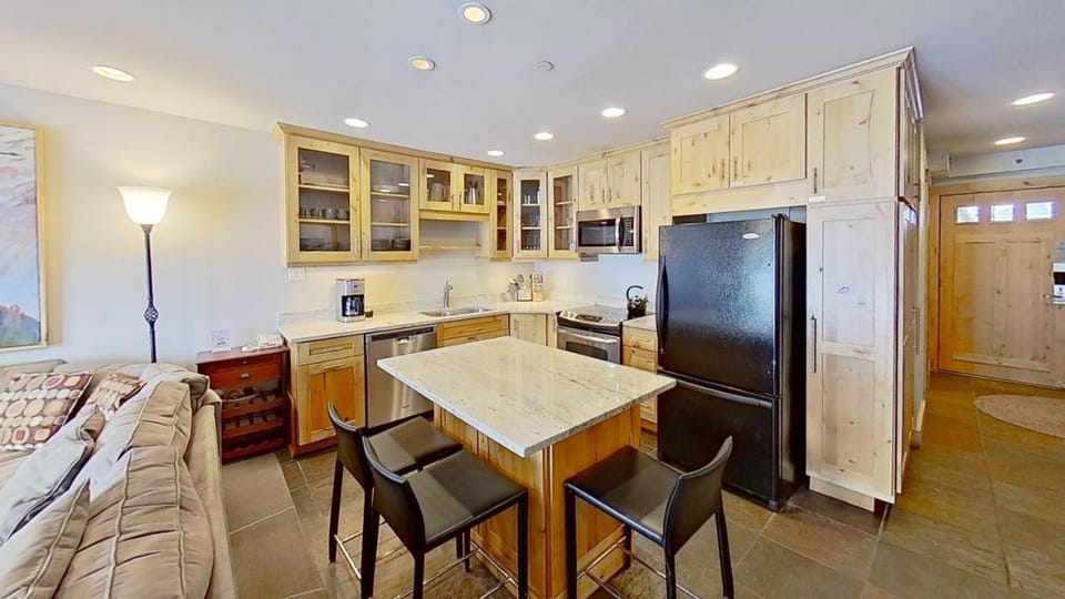 Crestwood 3113 Premier 3 Bedroom House in Snowmass Village