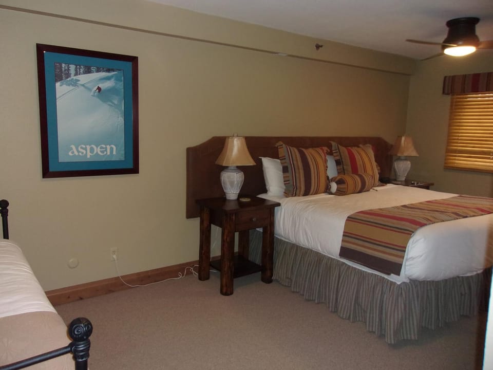 Crestwood 3202 Deluxe 2 Bedroom House in Snowmass Village