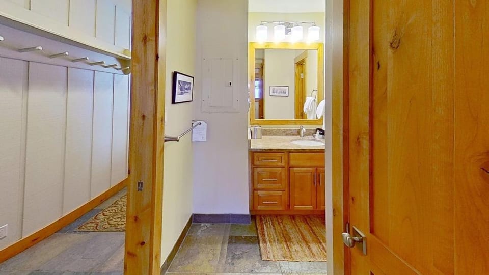 Crestwood 3115 Deluxe 1 Bedroom House in Snowmass Village