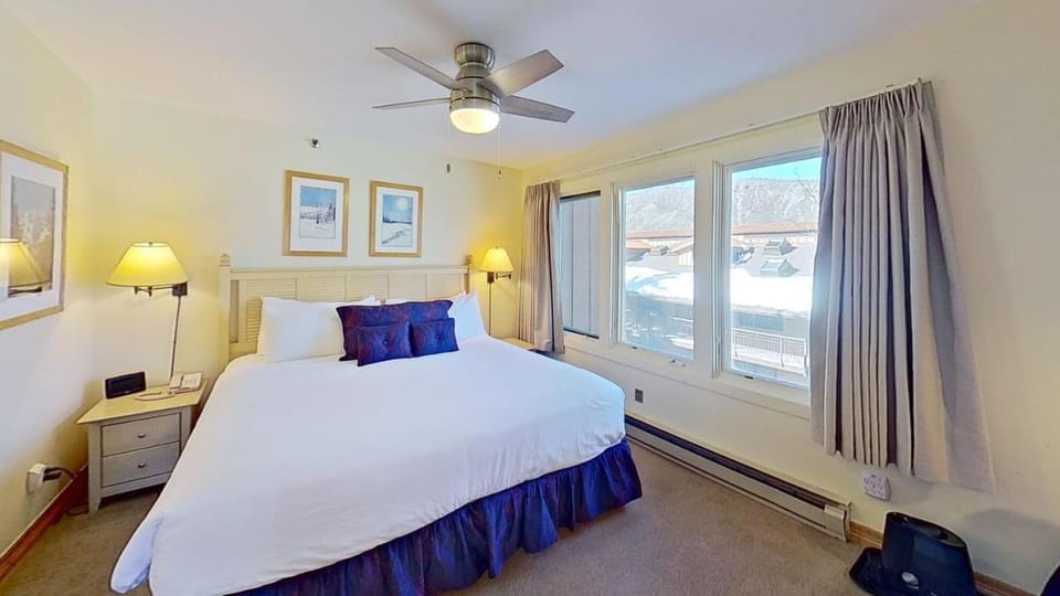 Crestwood 3210 Deluxe 2 Bedroom House in Snowmass Village