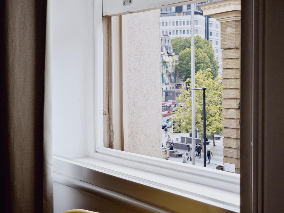 Kings cross station 1 Bed flat for 4 Apartment in London Borough of Islington