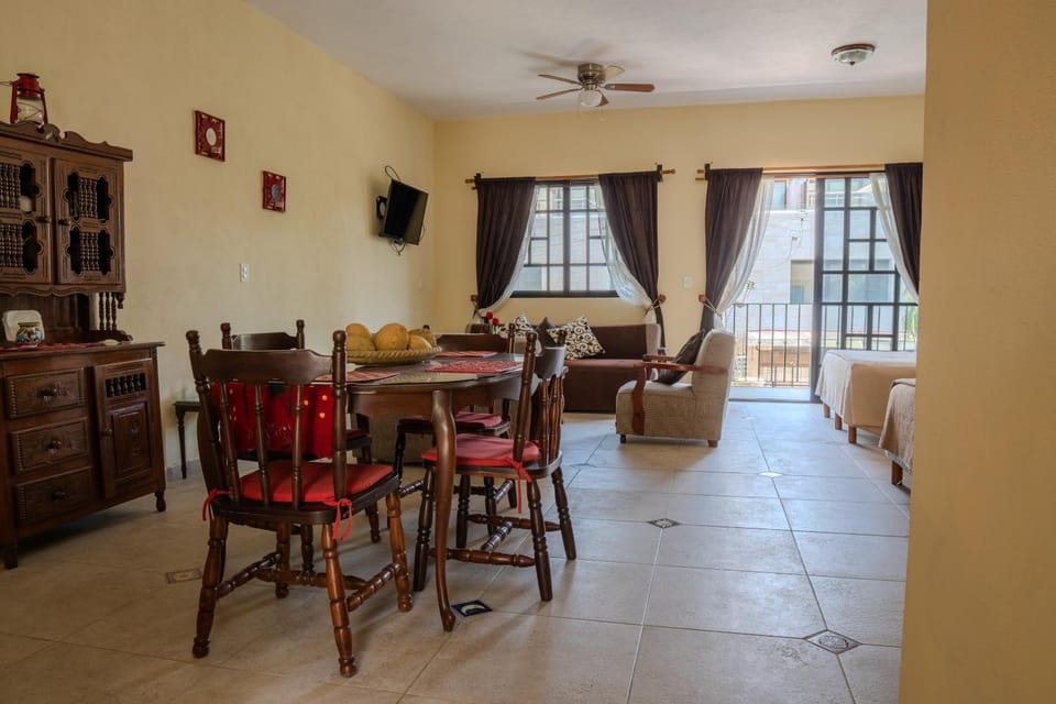 Living room, Dining area