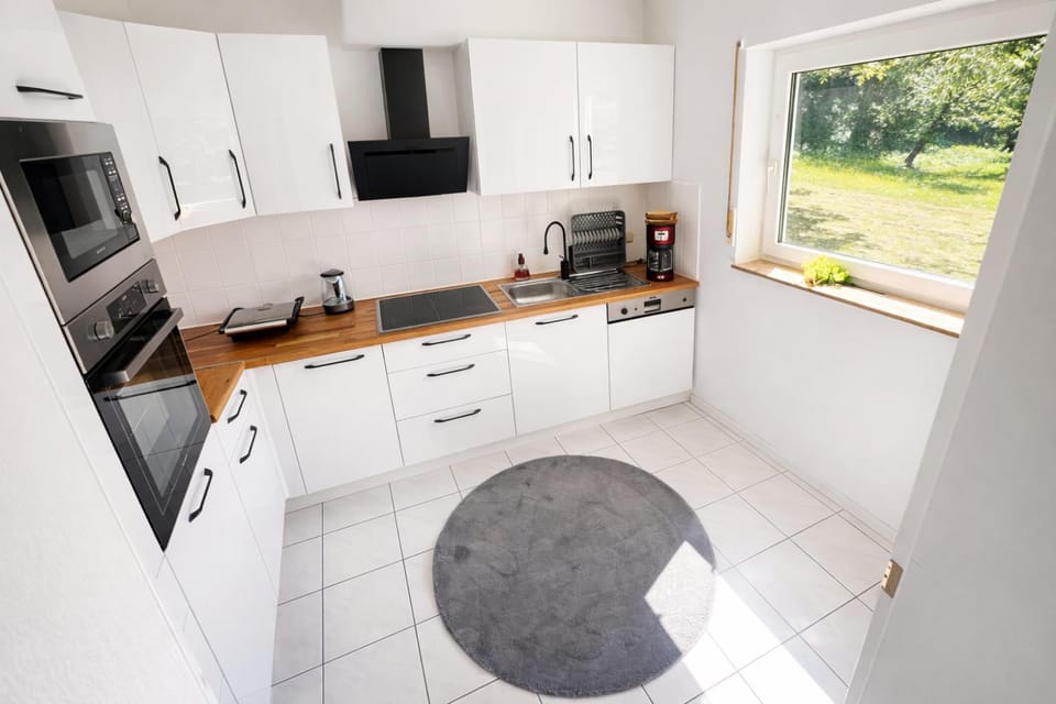 Kitchen or kitchenette, Dining area, dishwasher, oven, stove, toaster