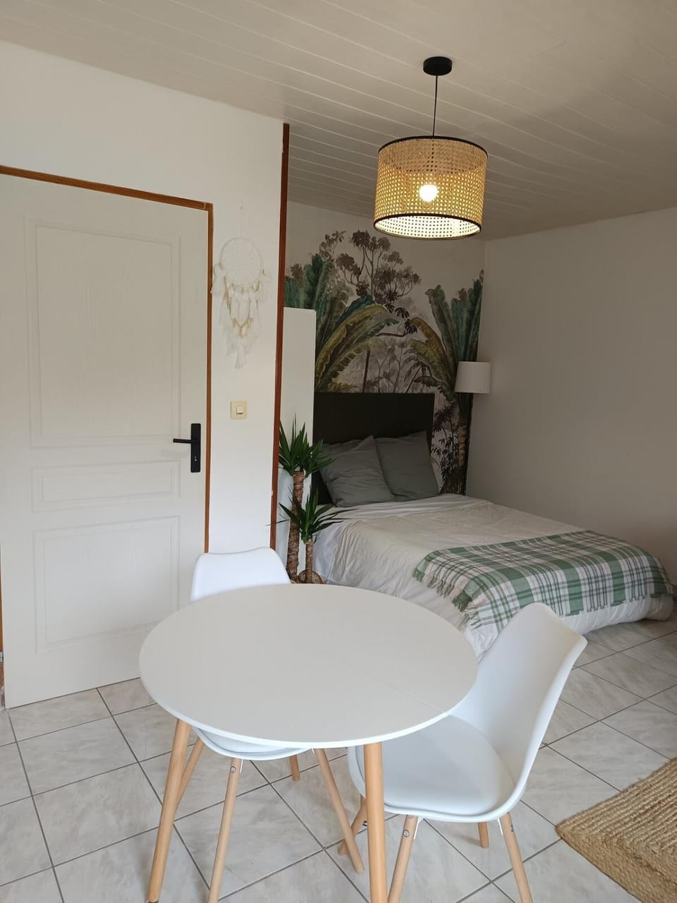 Studio équipé, proche aéroport Apartment in Pays de la Loire