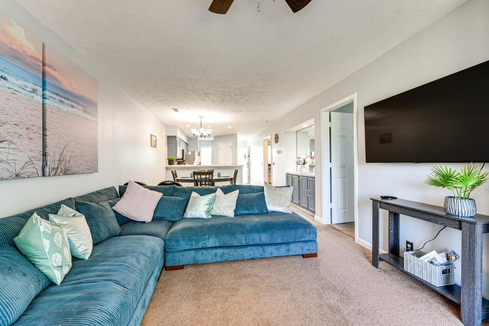 Condo w/ Pool & Hot Tub in Aberdeen Golf Villas! House in South Carolina