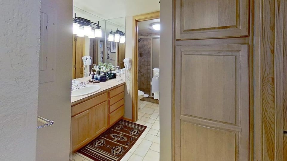 Crestwood 3313 Deluxe 1 Bedroom Plus Loft House in Snowmass Village