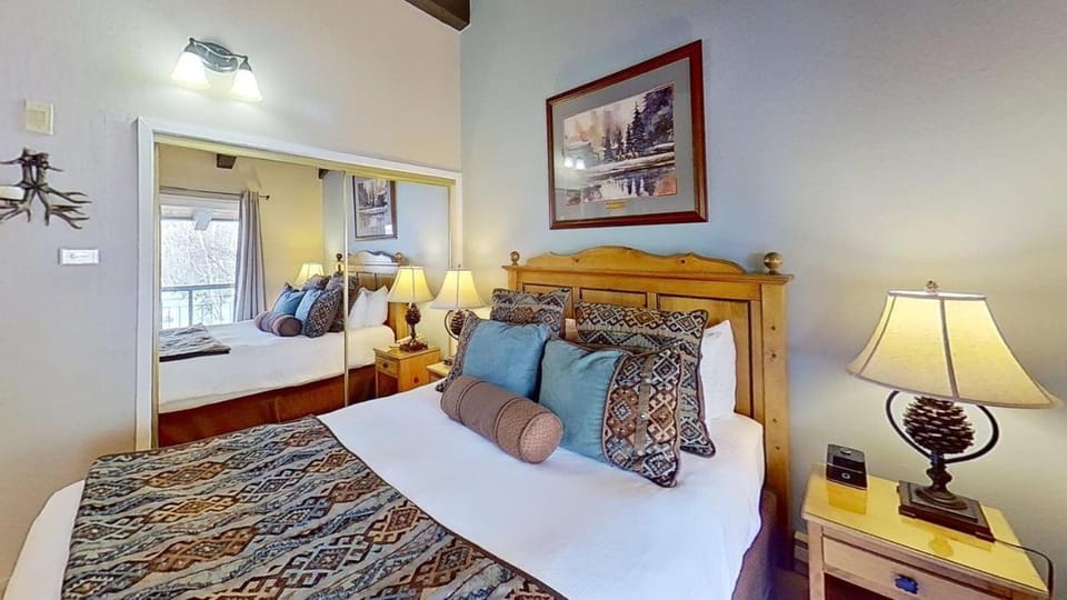 Crestwood 3313 Deluxe 1 Bedroom Plus Loft House in Snowmass Village