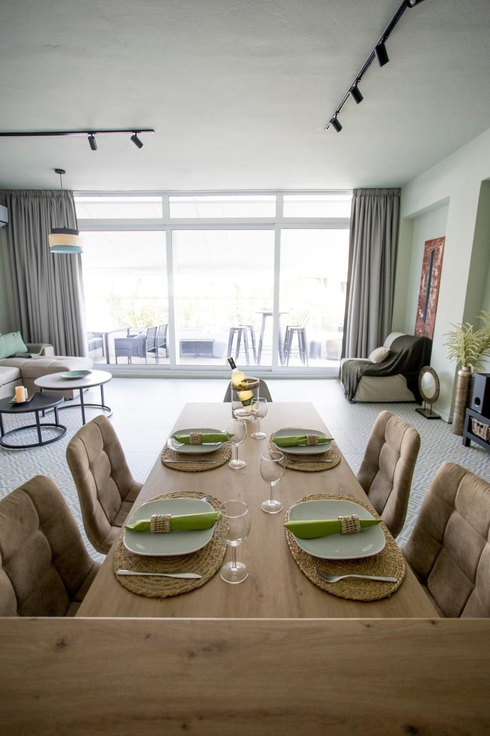 Living room, Dining area