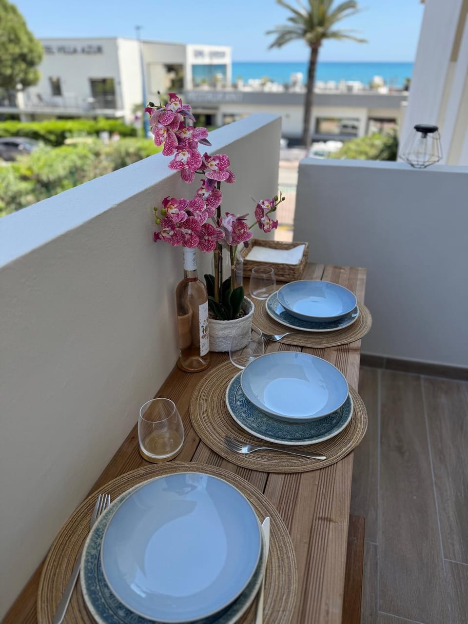 View (from property/room), Balcony/Terrace, Dining area, Sea view