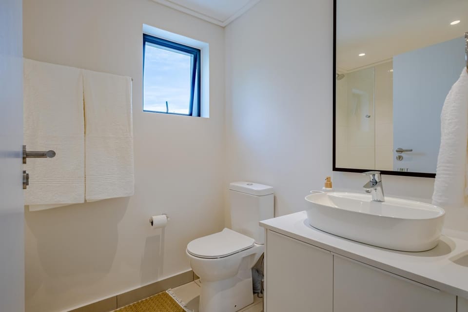 Shower, Toilet, Bath