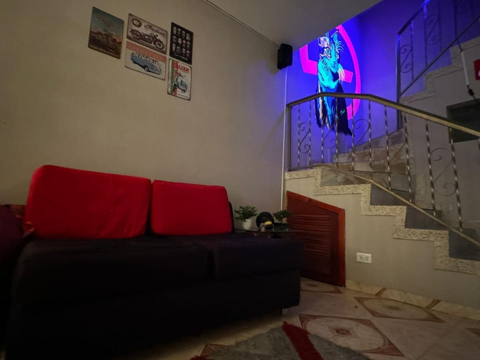 Gato Neon Hostel Bed and Breakfast in Bogota