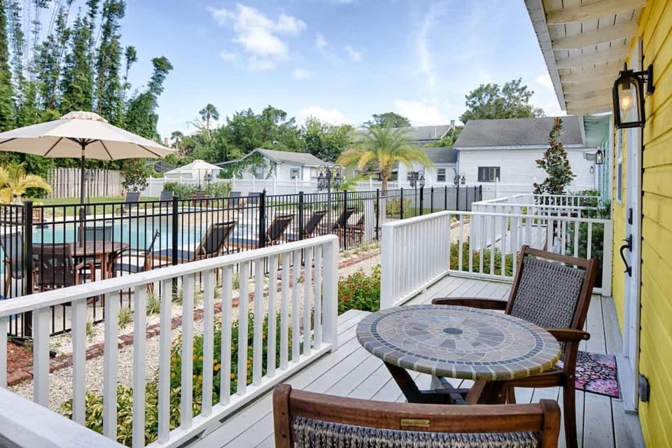 Updated Cottage in Heart of Town Park & Walk House in Saint Augustine