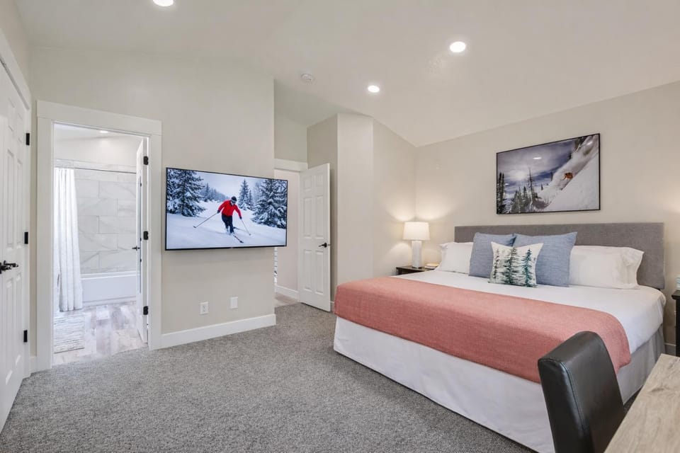 Chalet Central Park City! by SkyRun Park City House in Park City