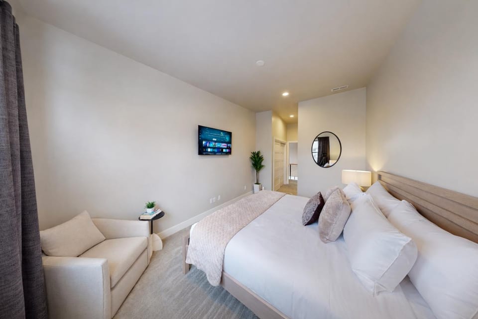 Deer Valley Mountain Luxury at Jordanelle 893 by SkyRun Park City House in Jordanelle Reservoir