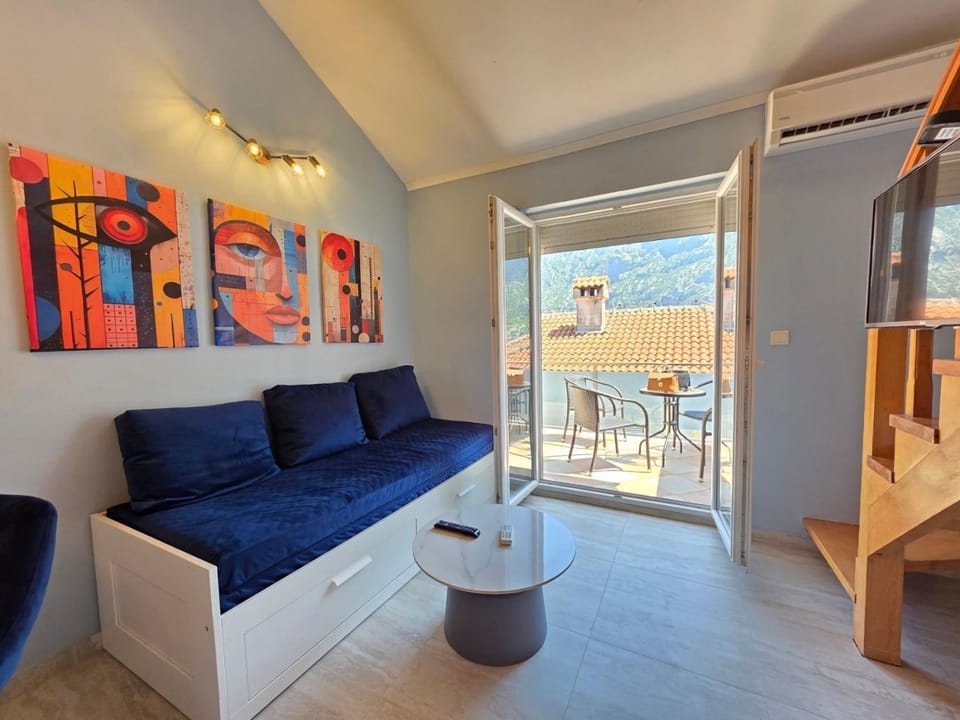 Luka's loft studio Apartment in Kotor Municipality