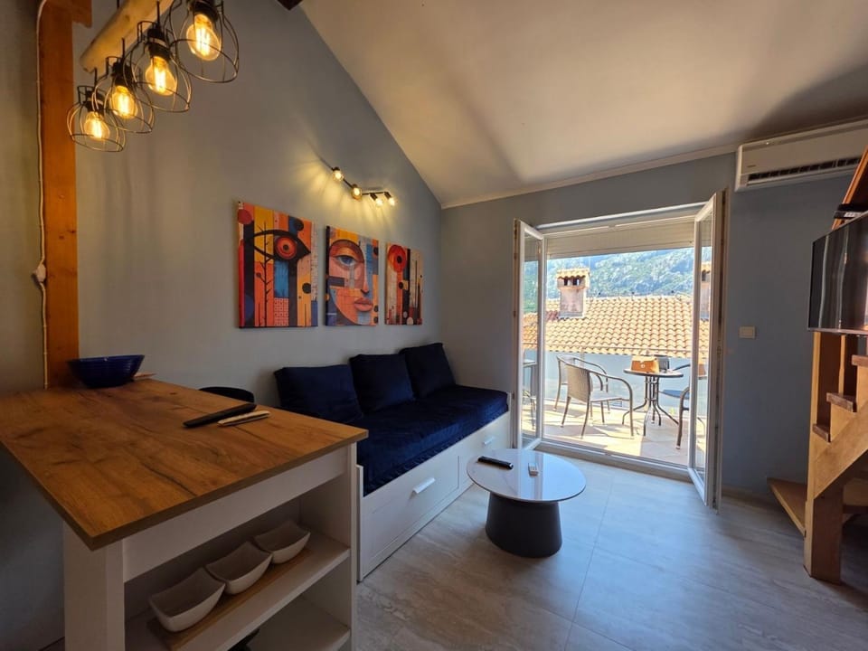 Luka's loft studio Apartment in Kotor Municipality
